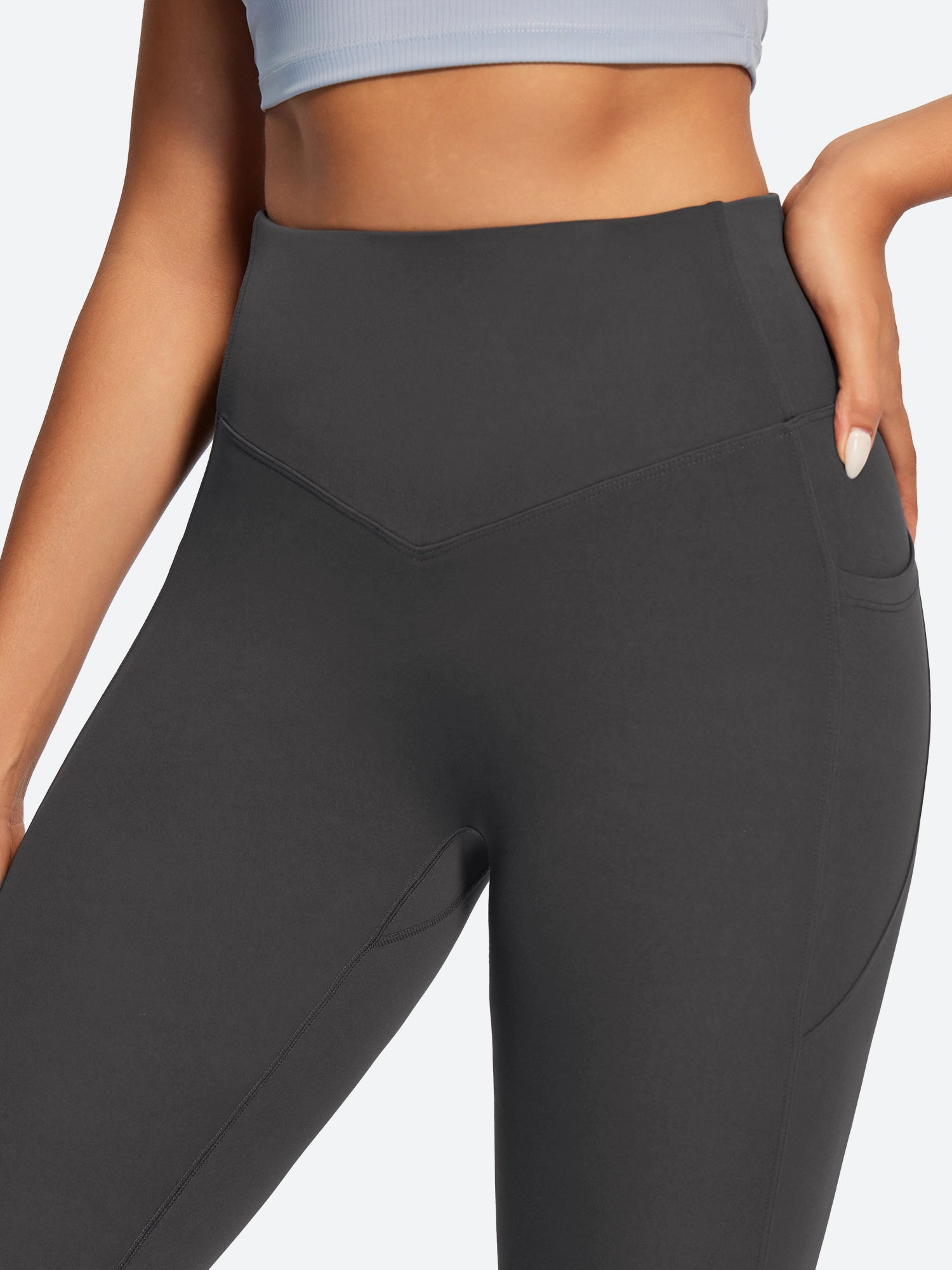 IUGA Sandwich No Front Seam Hidden Scrunch Butt Mini Flared Yoga Pants With Pockets | Affordable Yoga Leggings & Activewear by IUGA