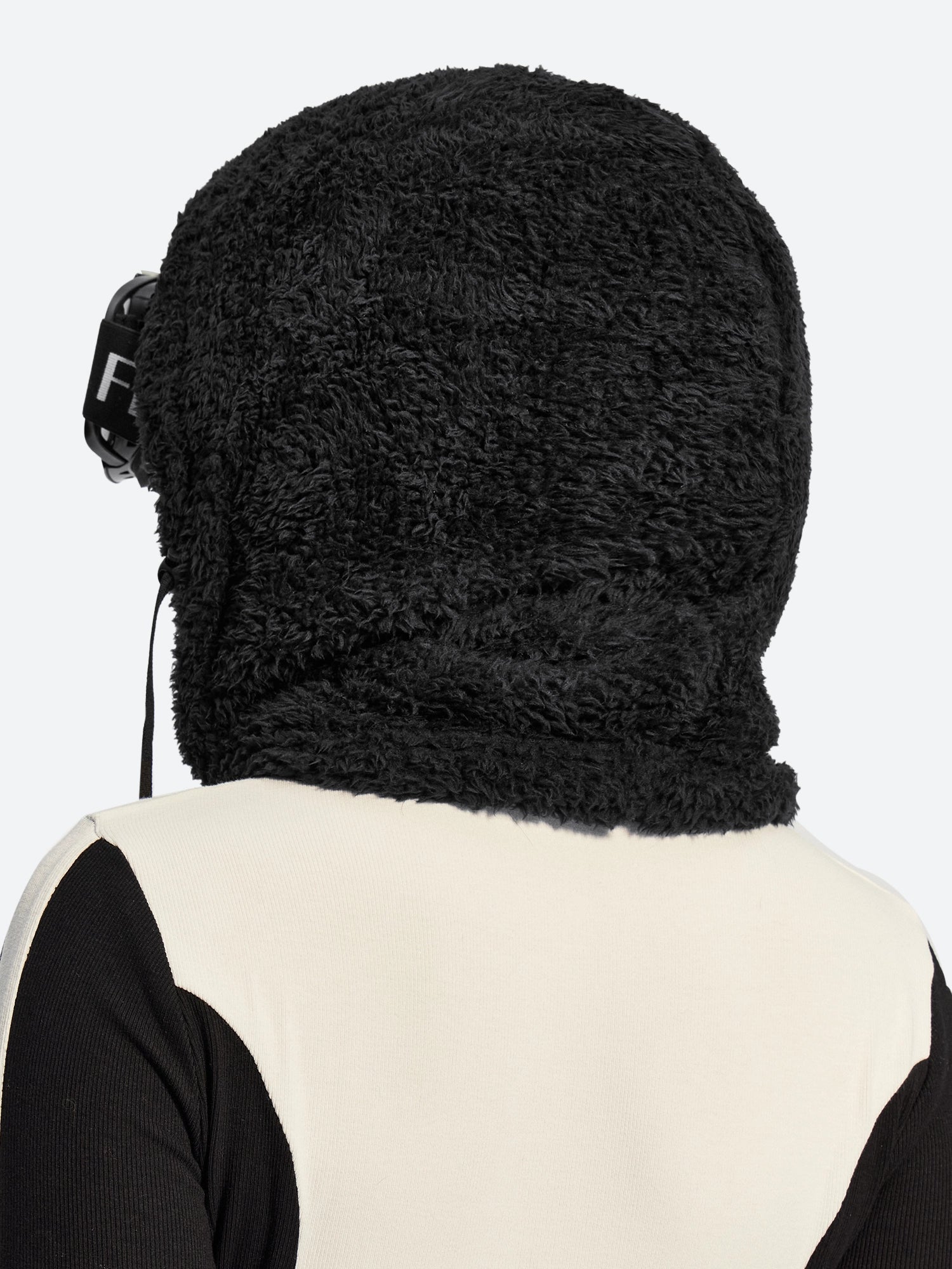 IUGA Velvet Balaclava Wind-Resistant Winter Face Mask | Affordable Yoga Leggings & Activewear by IUGA