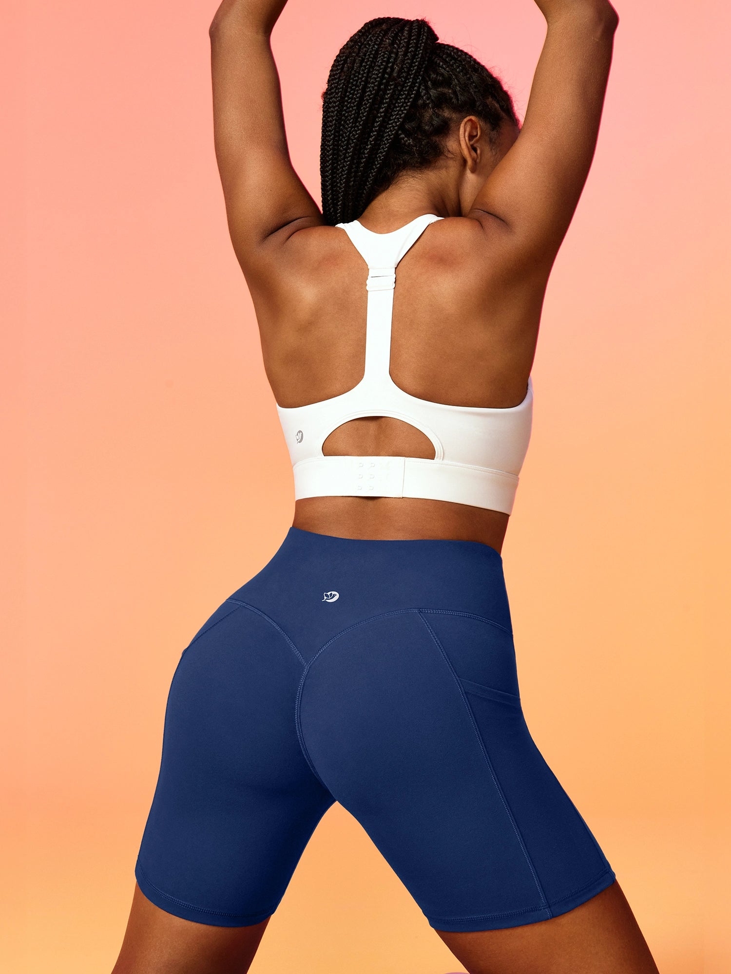 IUGA FlexTight High Waist No Front Seam Scrunch Butt Shorts With Pockets | Affordable Yoga Leggings & Activewear by IUGA