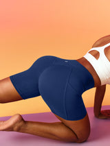 IUGA FlexTight High Waist No Front Seam Scrunch Butt Shorts With Pockets | Affordable Yoga Leggings & Activewear by IUGA