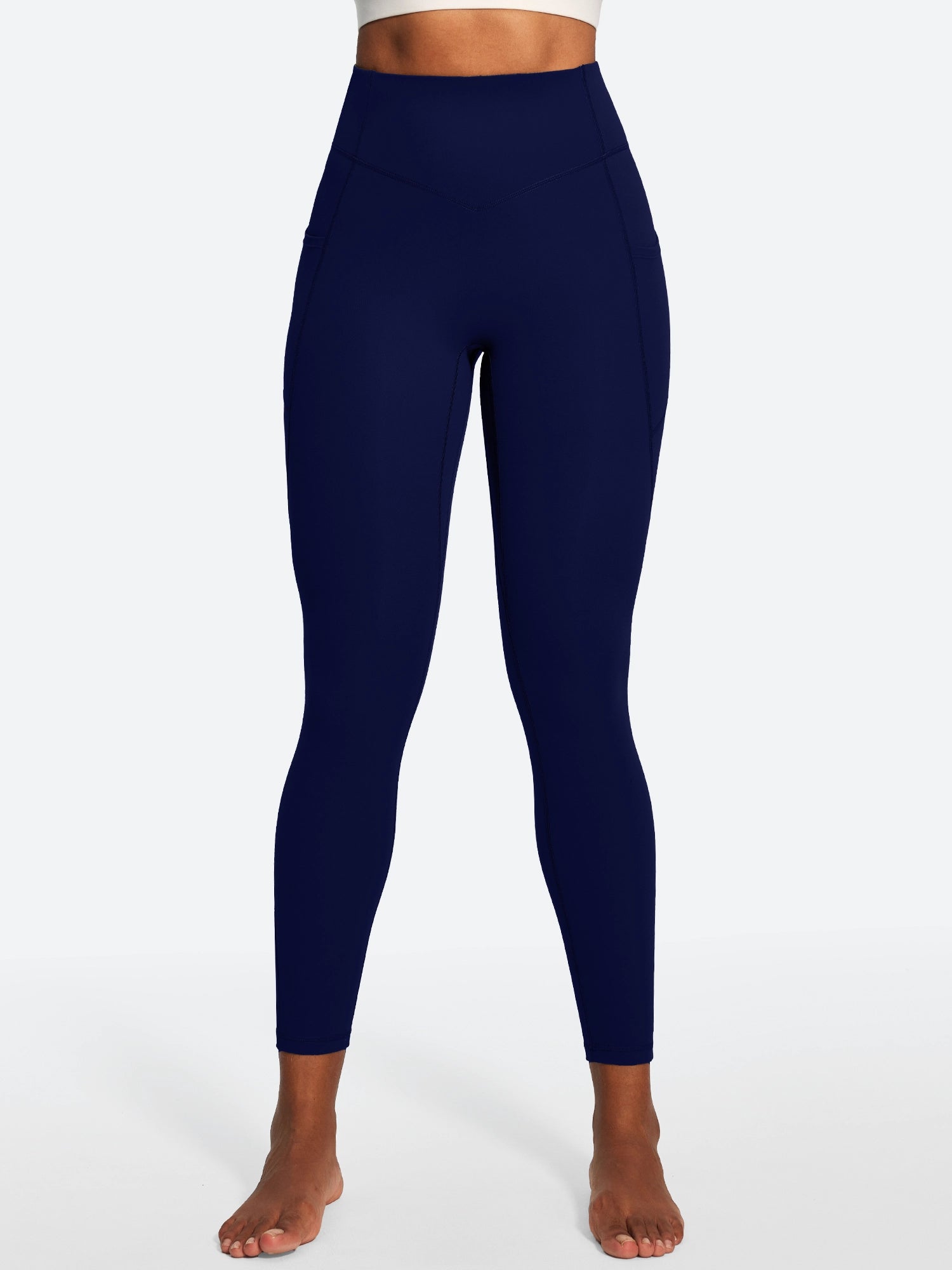 IUGA PowerTight Sandwich Scrunch Butt Lifting No Front Seam Compression Leggings With Pockets | Affordable Yoga Leggings & Activewear by IUGA