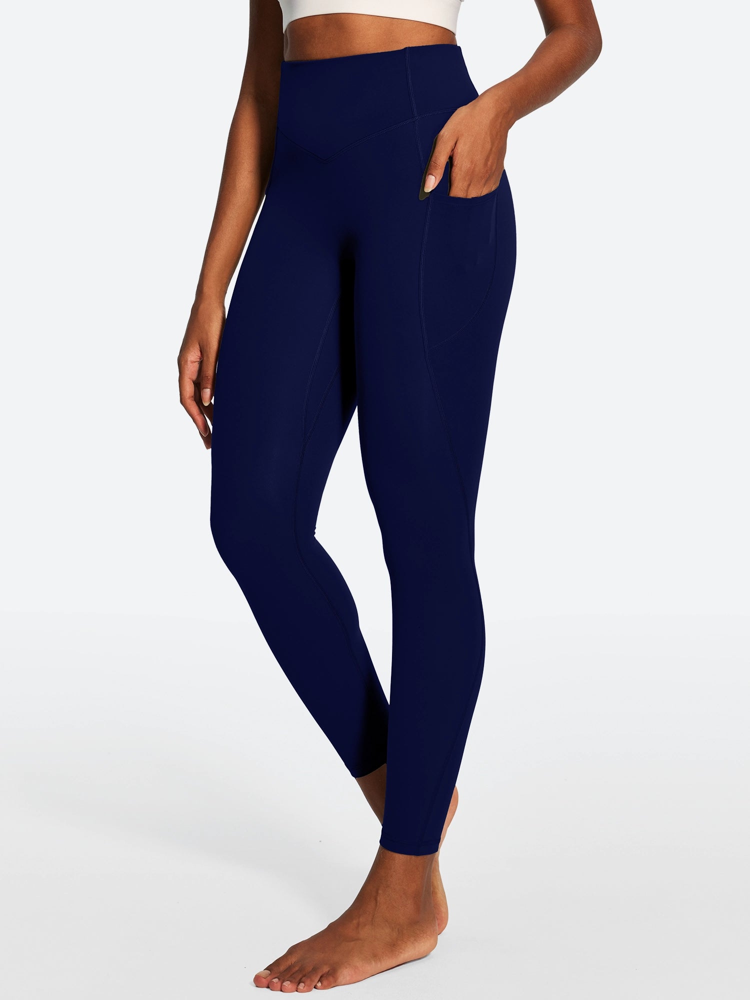 IUGA PowerTight Sandwich Scrunch Butt Lifting No Front Seam Compression Leggings With Pockets | Affordable Yoga Leggings & Activewear by IUGA